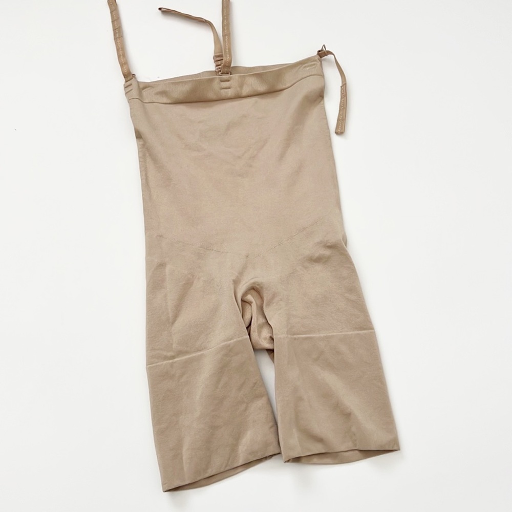 Spanx Tummy High-Waisted Mid-Thigh Short - Picture 6 of 6